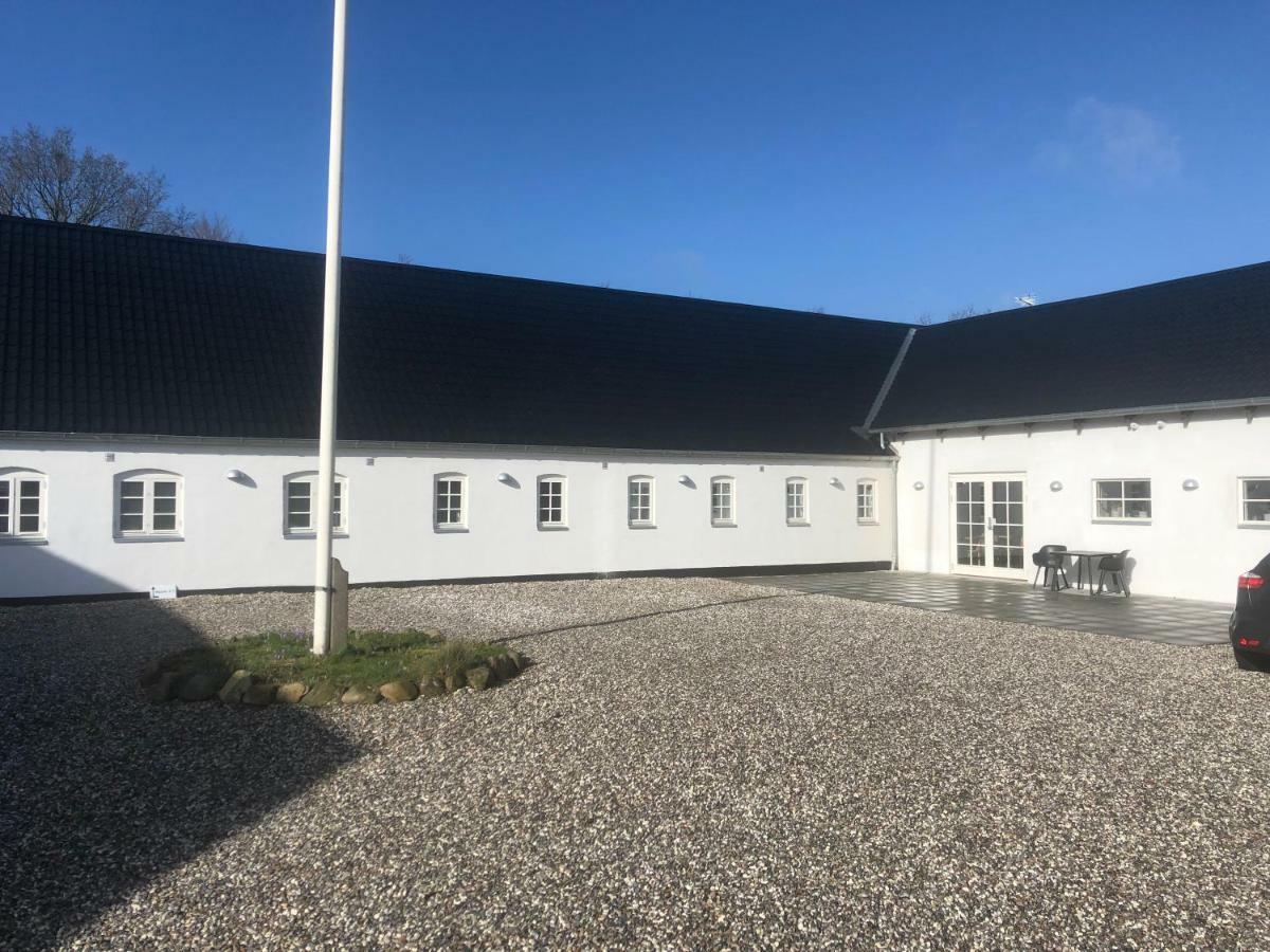 B & B Godstrup - Cafe Og Restaurant Den Gamle Stald Herning Exterior photo